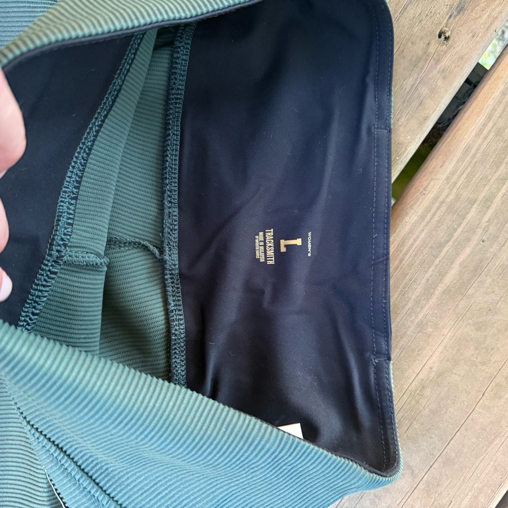 Tracksmith Running Ribbed Shorts - Picture 4 of 8